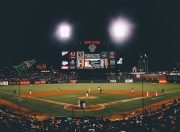 开云世界杯2026-梅赛德斯力克迈凯伦，汉密尔顿惊艳四座，一场技术与意志的完美胜利