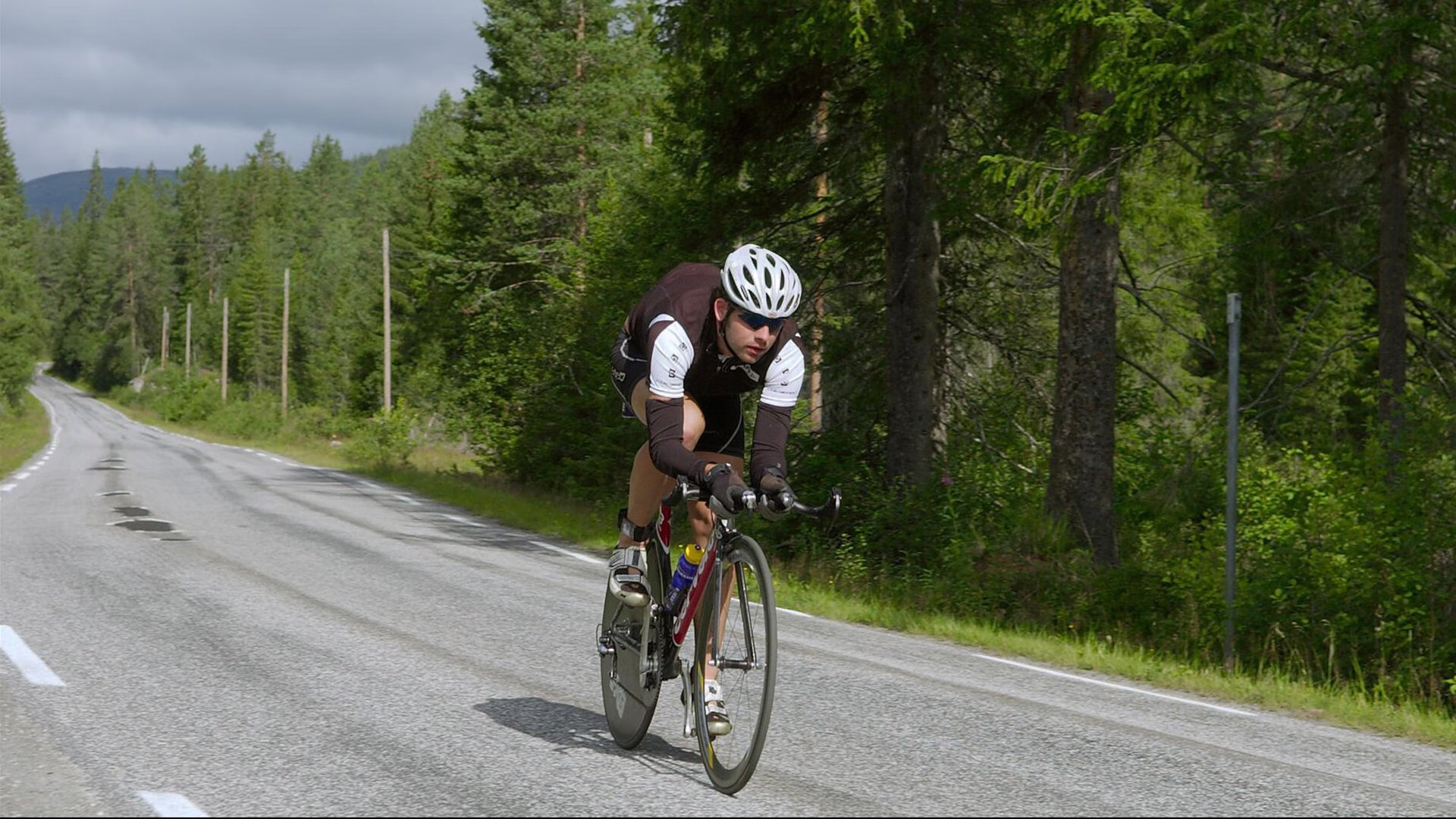 利拉德关键先生本色尽显，湖人攻防一体正面击溃猛龙