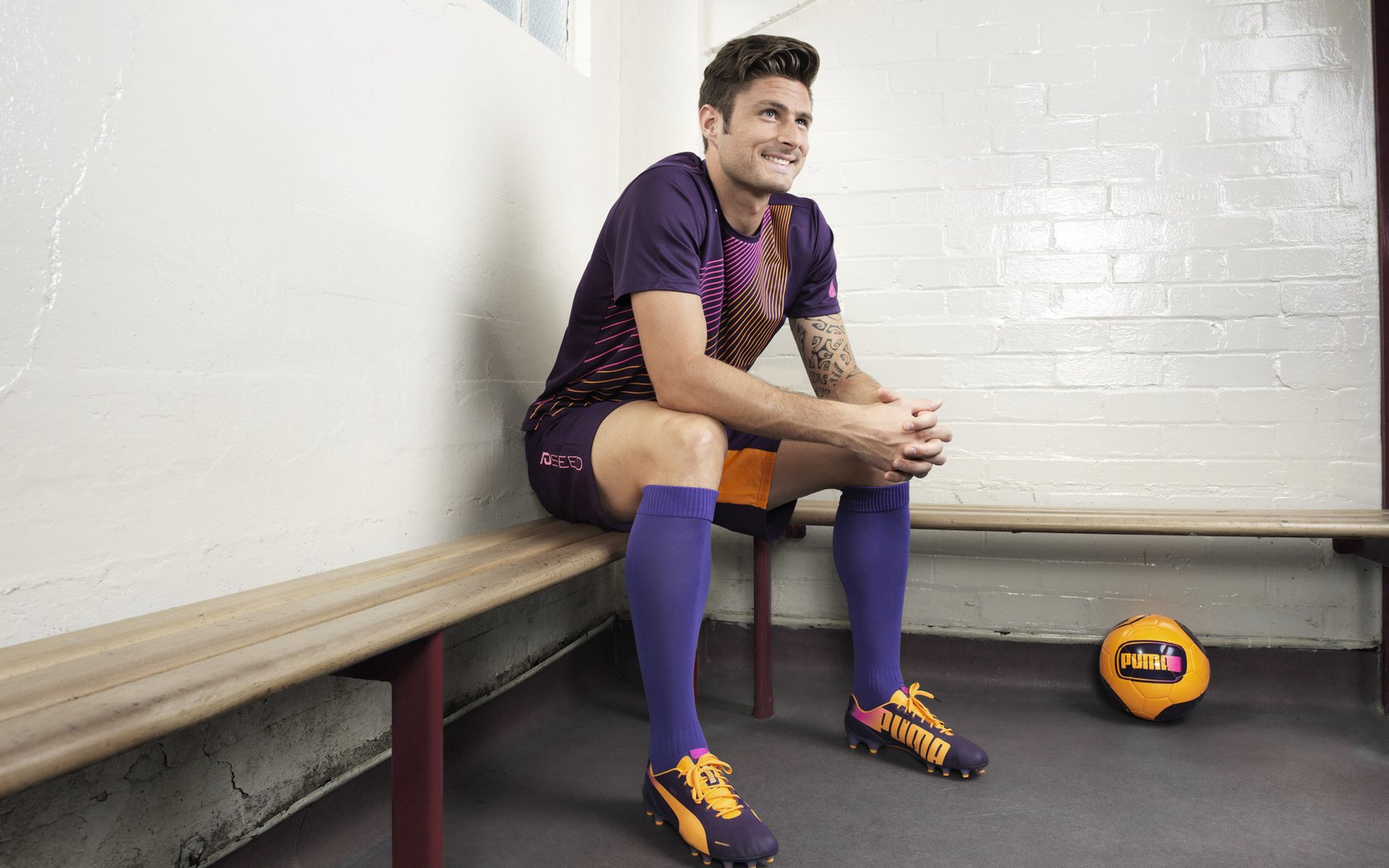 绿茵之外，当京多安的统治力跨越运动边界